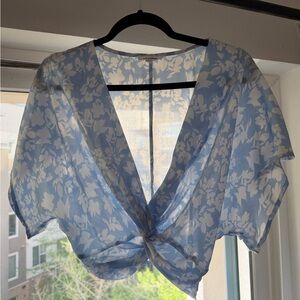 mittoshop Blue Floral Twist-Front Crop Top